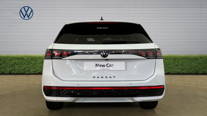 Volkswagen Passat 1.5 eTSI R-Line 5dr DSG Petrol Estate - Image 8